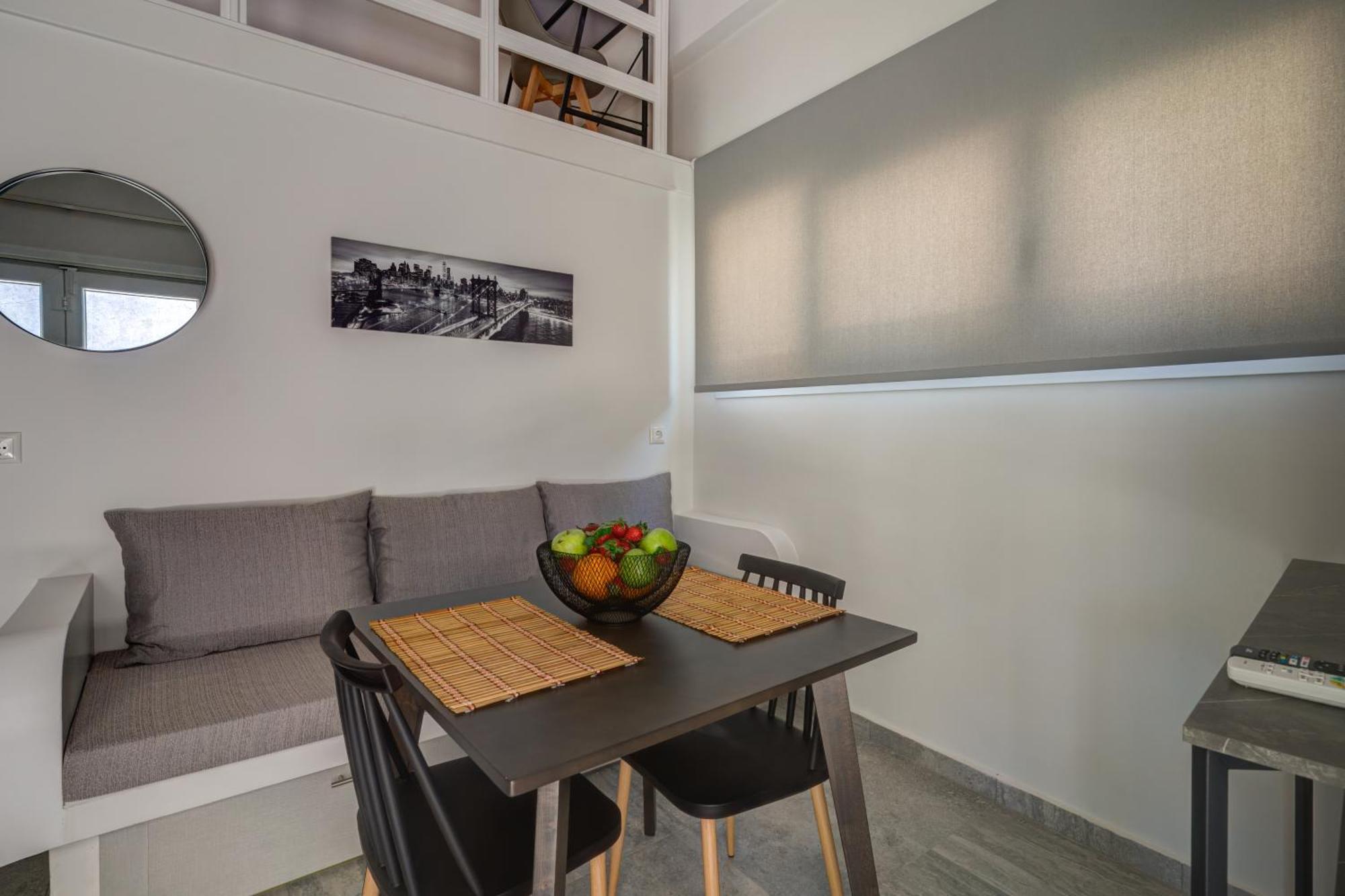 Molos Beachfront Apartments In דיאקופטו מראה חיצוני תמונה
