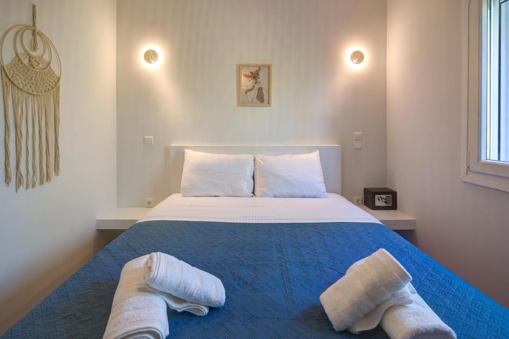 Molos Beachfront Apartments In דיאקופטו מראה חיצוני תמונה
