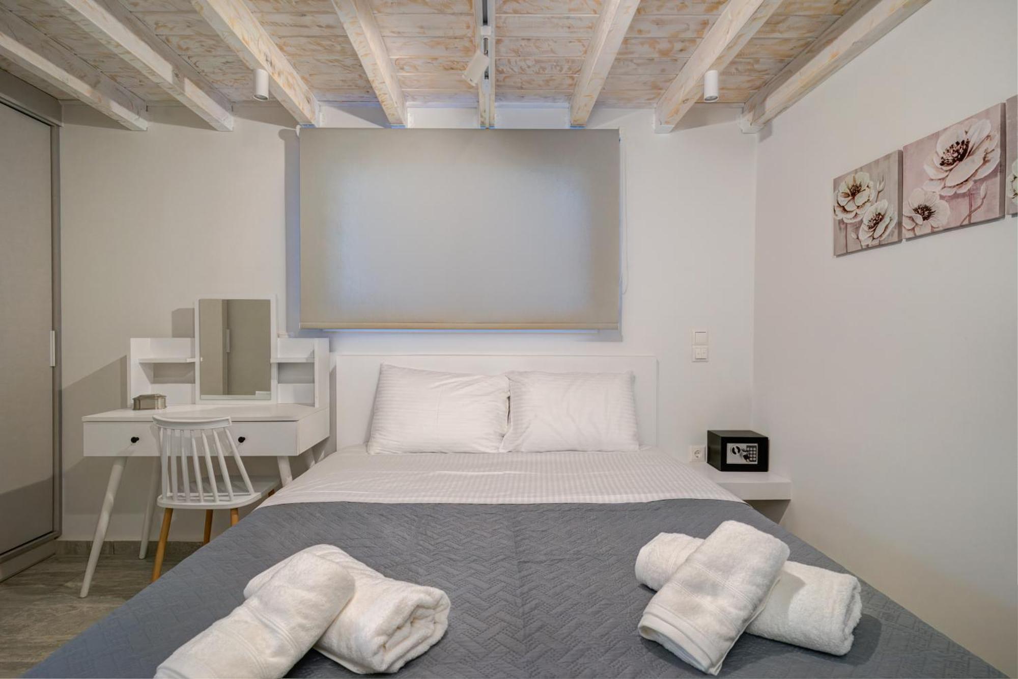 Molos Beachfront Apartments In דיאקופטו מראה חיצוני תמונה