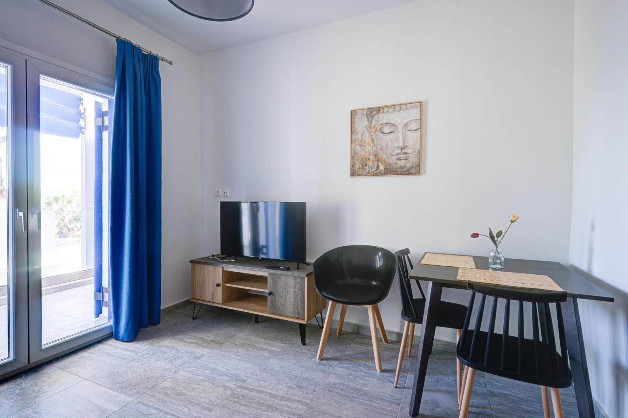 Molos Beachfront Apartments In דיאקופטו מראה חיצוני תמונה