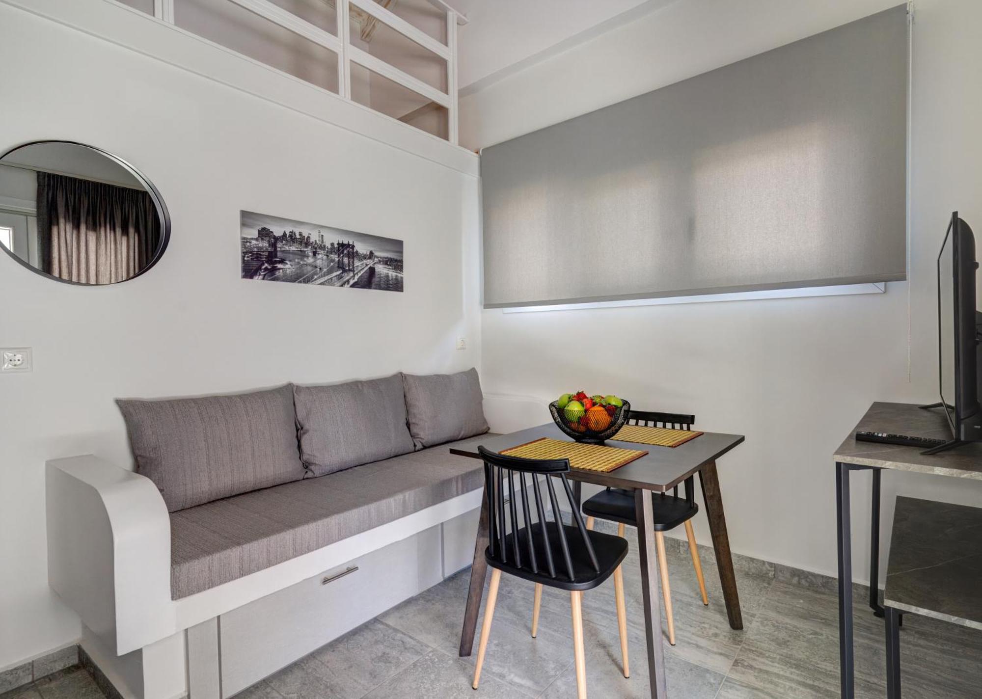 Molos Beachfront Apartments In דיאקופטו מראה חיצוני תמונה
