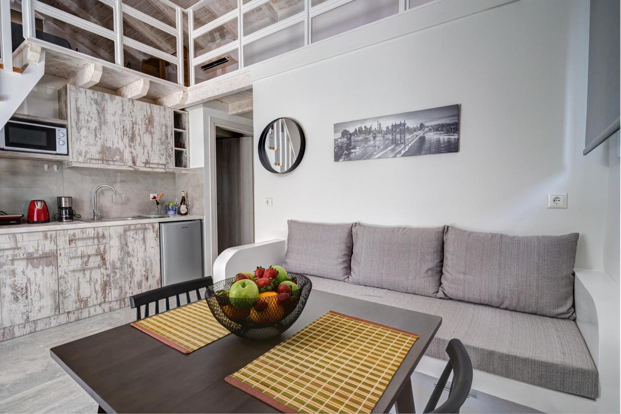 Molos Beachfront Apartments In דיאקופטו מראה חיצוני תמונה