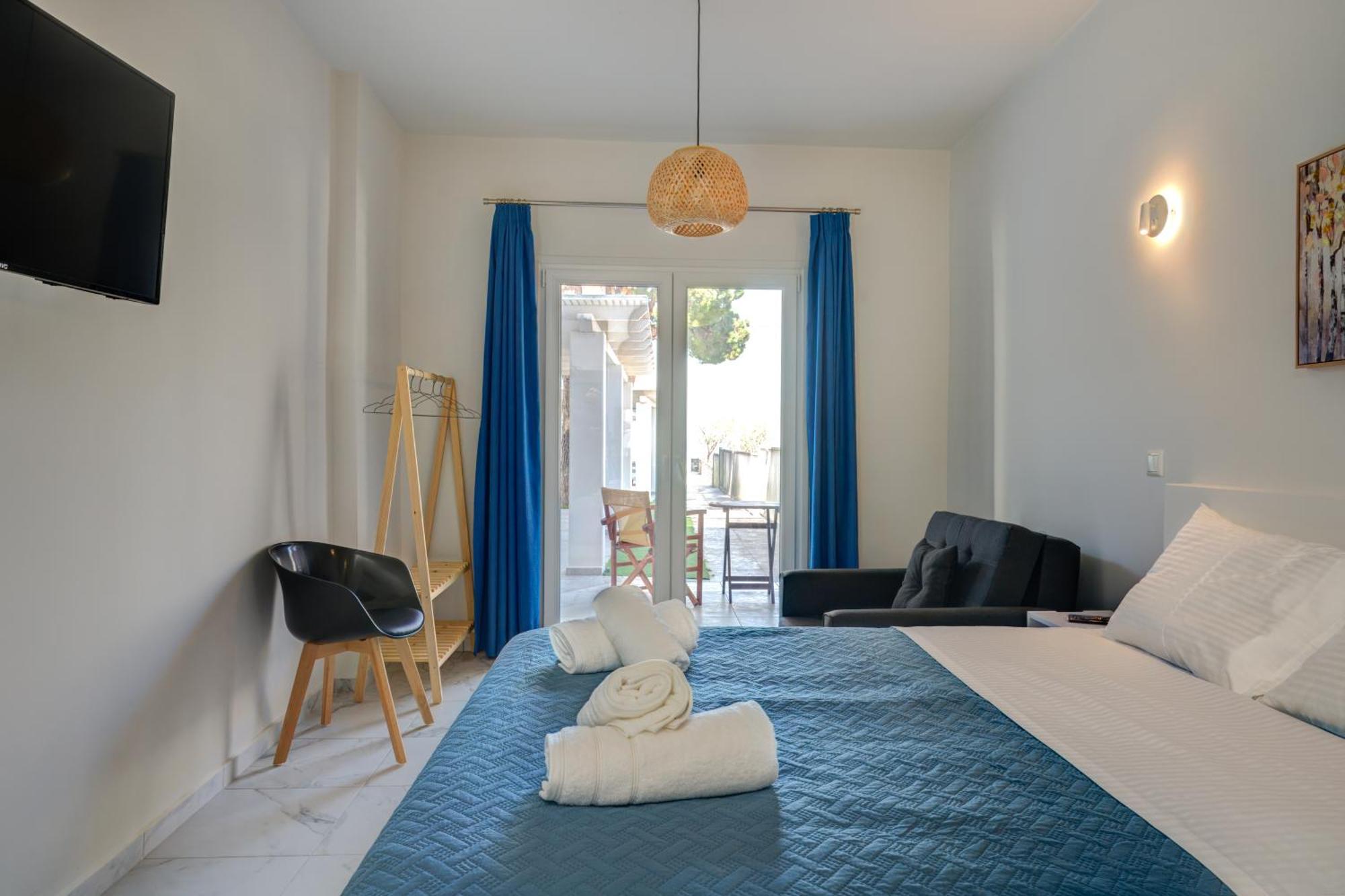 Molos Beachfront Apartments In דיאקופטו מראה חיצוני תמונה