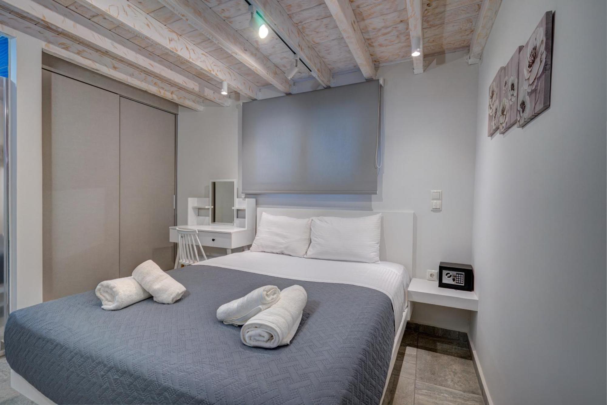 Molos Beachfront Apartments In דיאקופטו מראה חיצוני תמונה