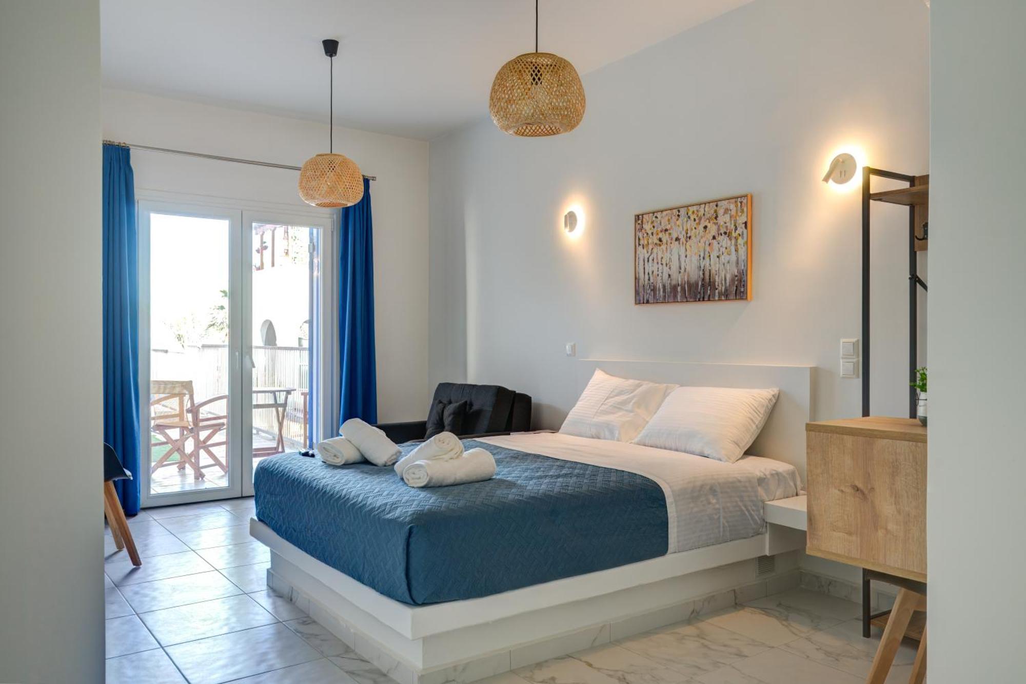 Molos Beachfront Apartments In דיאקופטו מראה חיצוני תמונה