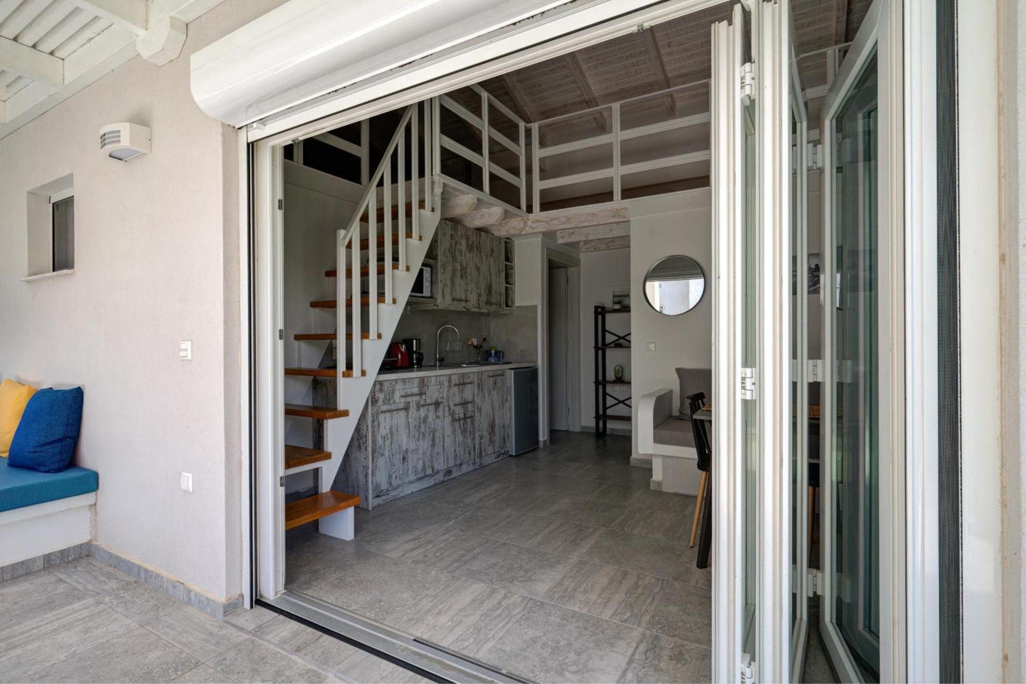 Molos Beachfront Apartments In דיאקופטו מראה חיצוני תמונה